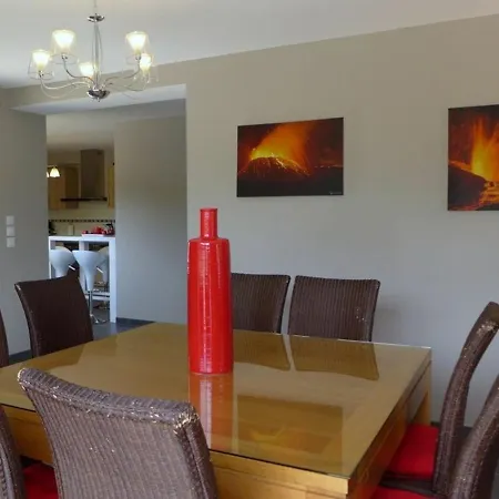 Holiday home De Gamme Avec Piscine Privee, Salle De Jeux Et Equipements Pour Un Sejour Confort. - Fr-1-611-48 *