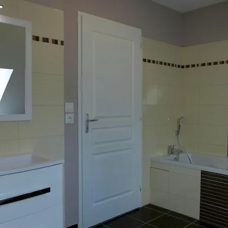 De Gamme Avec Piscine Privee, Salle De Jeux Et Equipements Pour Un Sejour Confort. - Fr-1-611-48 Holiday home